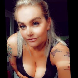 Stacie Faye Rosa, United Kingdom