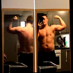 Apxx, OnlyFans Model Showcasing Fitness and Body Confidence