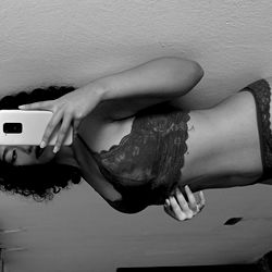 Anettearana's OnlyFans Introductory Photoshoot