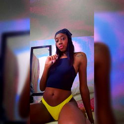 OnlyFans Model Paola Perea in Black and Yellow