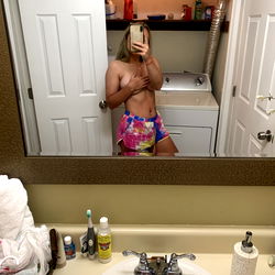 Onlyfans Model Adrianne