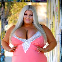 BustyBroganXXX 18+ photo