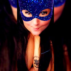 Curvy Cougar 2 photo