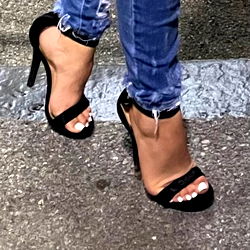 Model Amy's Strut in Stiletto Heels