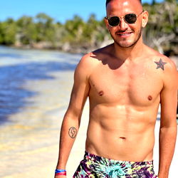 JoaquinXL on the Beach