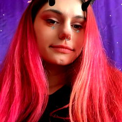 Ariel Bi, Onlyfans Model