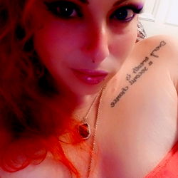 Mae, an OnlyFans Model from St. Catharines