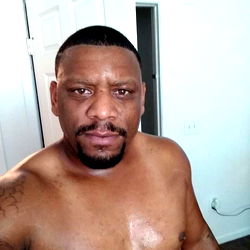 OnlyFans Model Poocie Shirtless in Houston, Texas