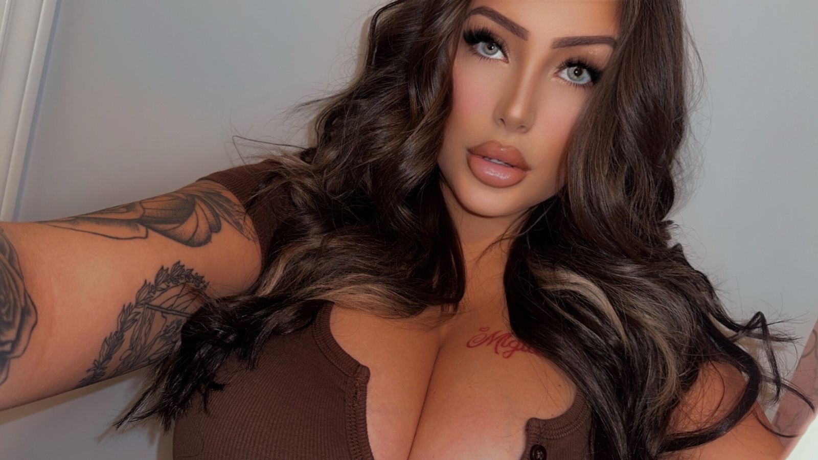 LA P A T R O N A🩷 photo