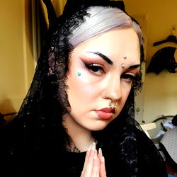 Stylish and Gothic Emo Fashion