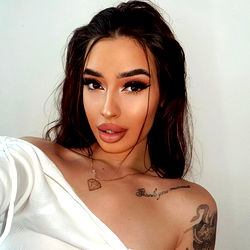 Ariana Gray: In your mind 🔞