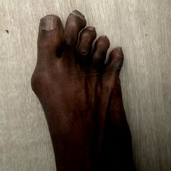 Toe-ing the line of fashion, Dee Feet stands out in Out of the Sox!