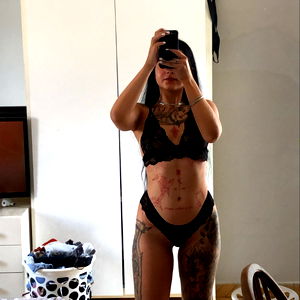 Anna Guimarรฃes photo