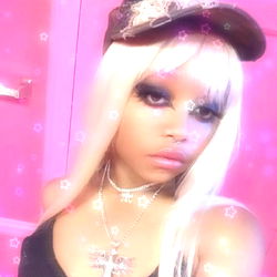 Vivid, Intense Makeup and Style