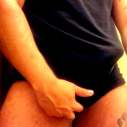 Andrés showcasing his physique