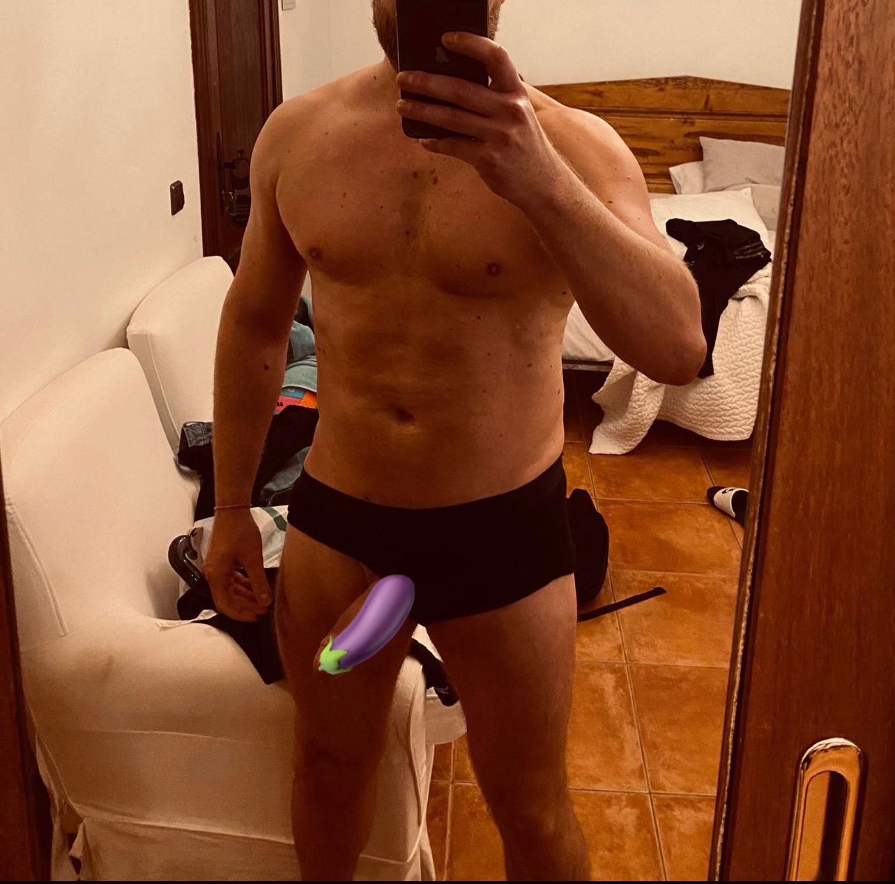 Availableforcontent photo