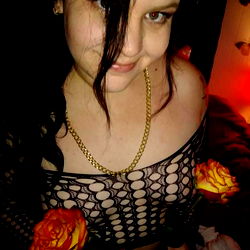Allie's Alluring Rose-Adorned Photo