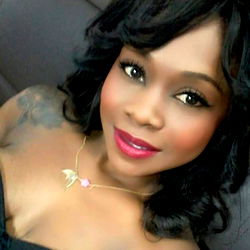 Alexia, a model from Medellín