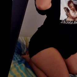 Angelnar in a cozy bedroom setting