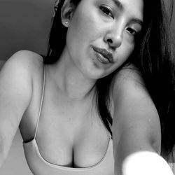 🦋Florito🦋 Posing for OnlyFans