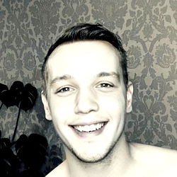 Friendly and Welcoming OnlyFans Model KJ2287,