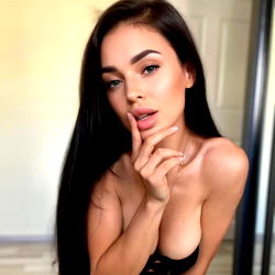 OnlyFans Model Miya Moore 💞 from Canada