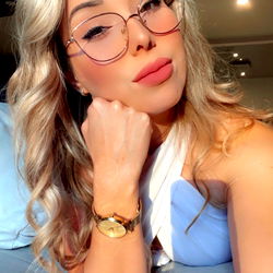 Greek Model Arianna Ilios: Elegant and Chic