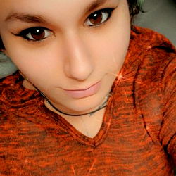 Alyx Nightshade's Playful Portrait