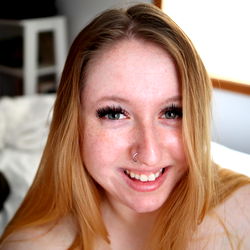 Aurora Lynne: Model's Smiling Photo