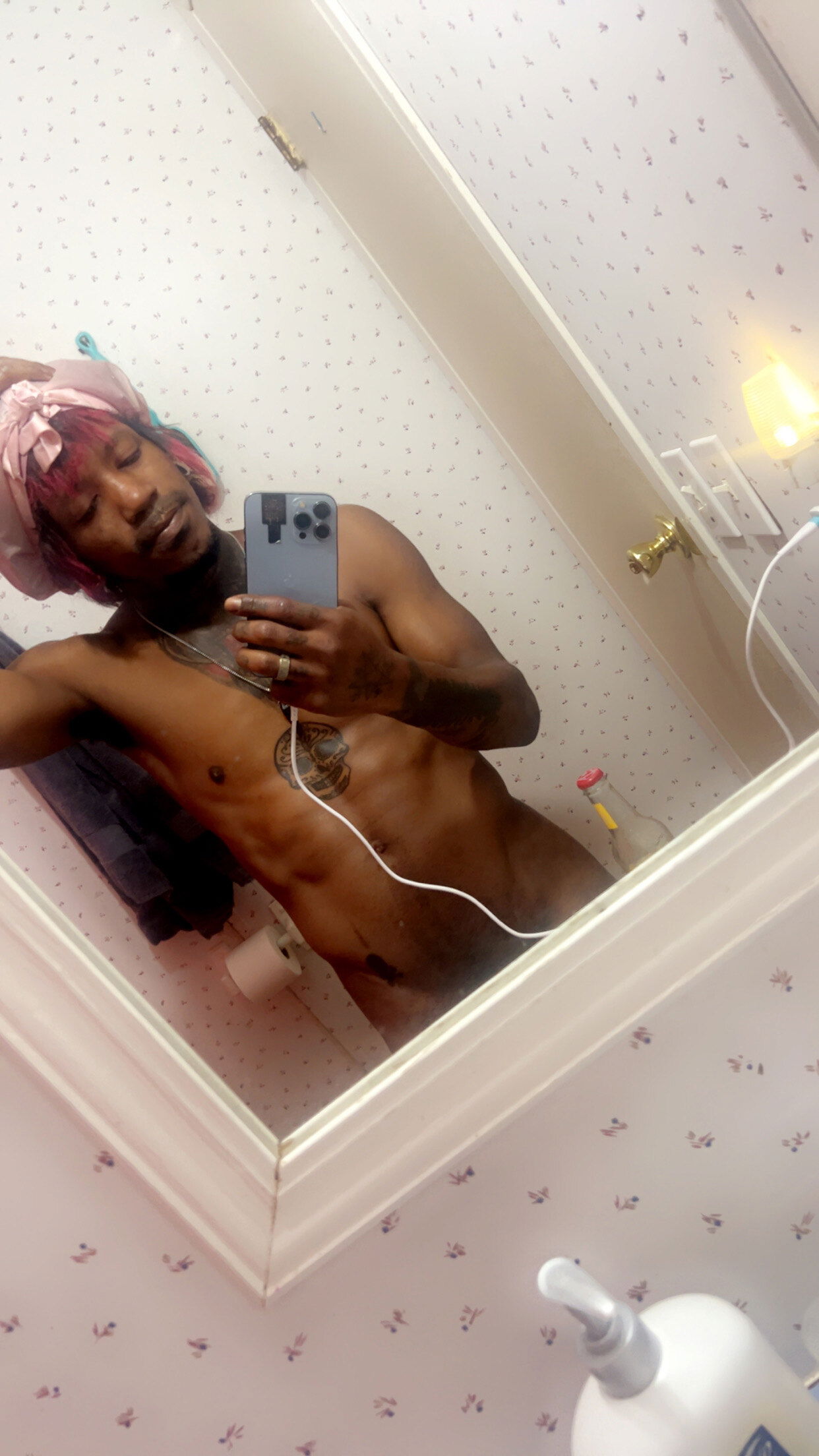 🕊️ PinkNephilim 🪷 photo