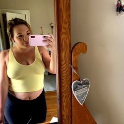 Sarah Hulton - A Fitness Enthusiast