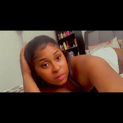 _Prett¥•Littlë•Thįng💦 photo