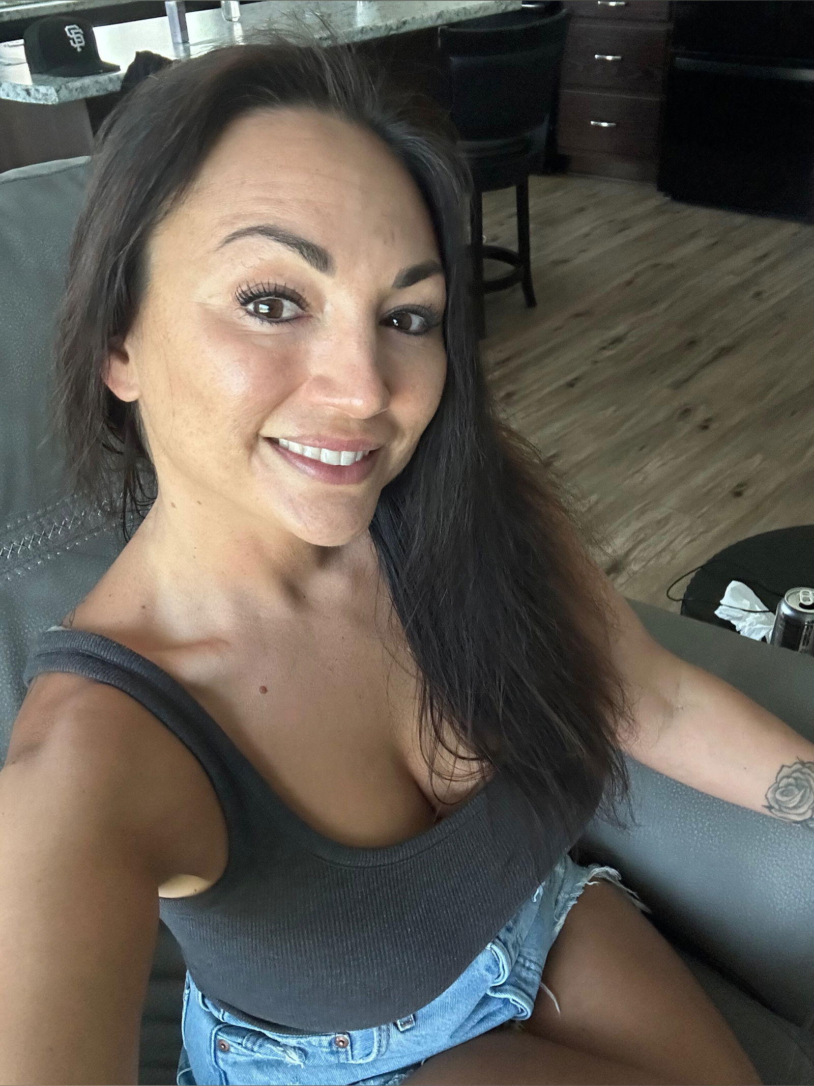 🚨 FREE Vids on Page 🚨 photo