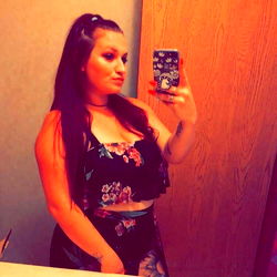 Anna 👅 - Stylish pose at home