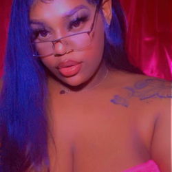 Vibrant and Playful New Jersey Model Big Tasty