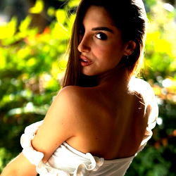 Alessandra Francese in a sleek, casual ensemble