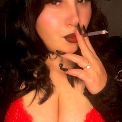 Anays, a Gorgeous OnlyFans Model from the UK