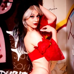 Arabella Nova in Red