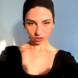 Vanilla Luna's Intense Gaze