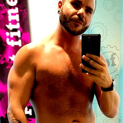 OnlyFans Model Austin_Tatious Posing in Gym