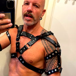 Sexy OnlyFans Model Naughty_daddy Sharing His Hot Body