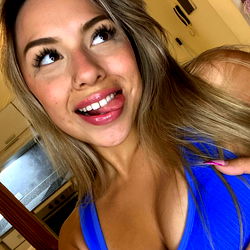 𝑬𝒎𝒊𝒍𝒚🌺 photo