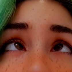 Excited PeachyHun Captures Her Reaction on OnlyFans