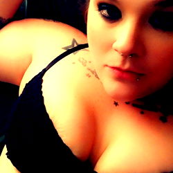 AngelDarling84: OnlyFans Model from Central IL