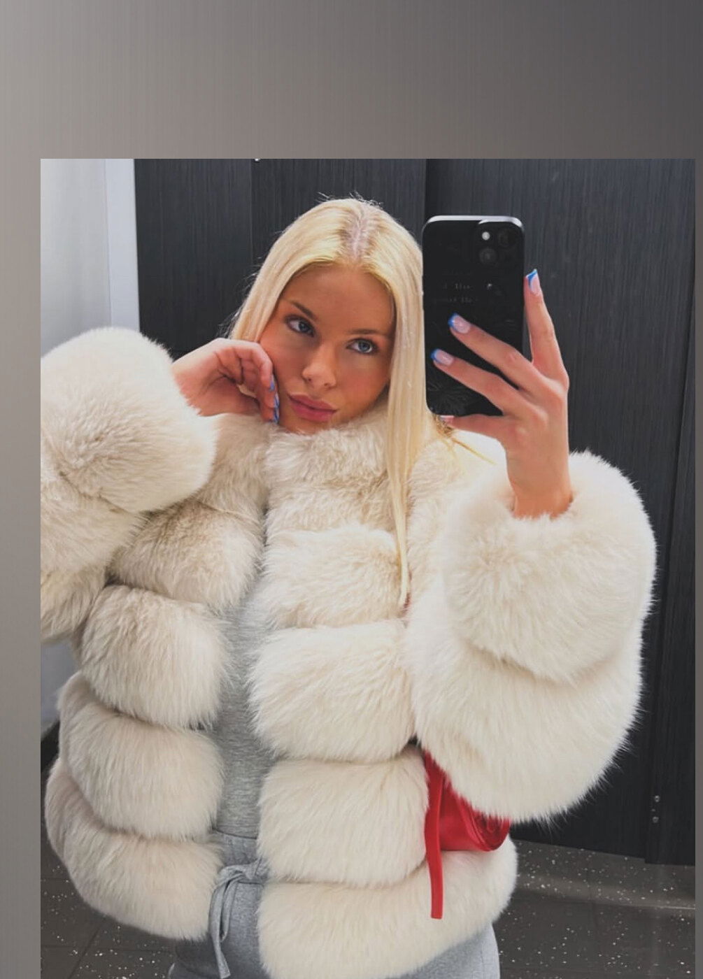 thatyoungblonde photo