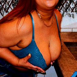 Isabelle, a Pittsburgh-based model and content creator,