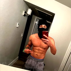 OnlyFans Model, SpanishKing4, Flexing in Hallway
