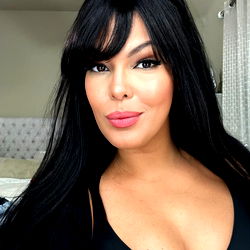 Model Silver Stacyy from Nearby - 5.3 miles