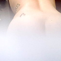 AnnDiaz Showcasing Her Fit Physique