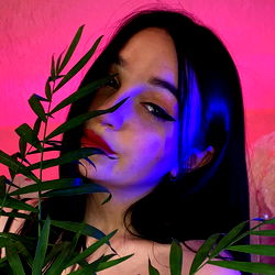 Mari - Somewhere Over The Rainbow - Onlyfans Model Photo